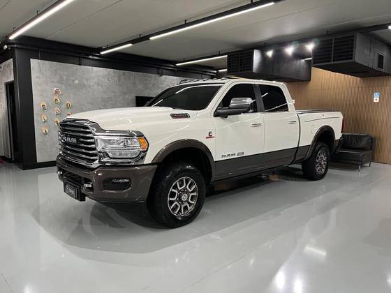 RAM 3500 6.7 I6 TURBO DIESEL LIMITED LONGHORN CD 4X4  AUTOMÁTICO